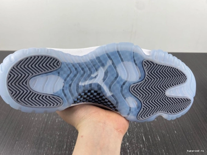 Grey Jordan Cement Low AV2187-140 11 Air 0811